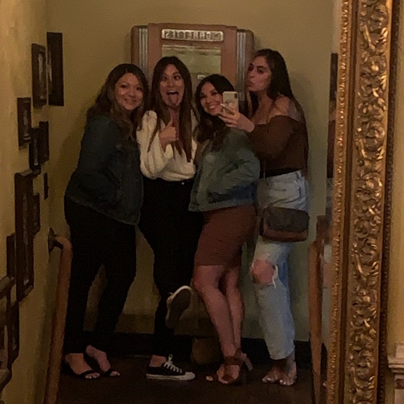 Meet your Posher, Jazmin Skyler - Picture 6 of 17